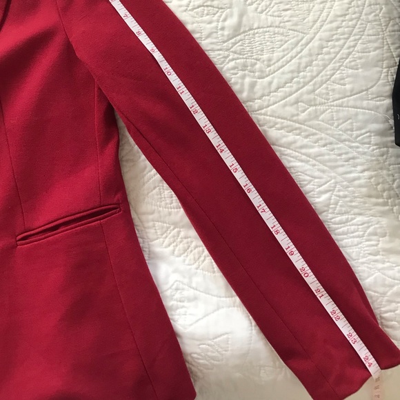 Adorable Barely worn brick red blazer - Picture 6 of 7